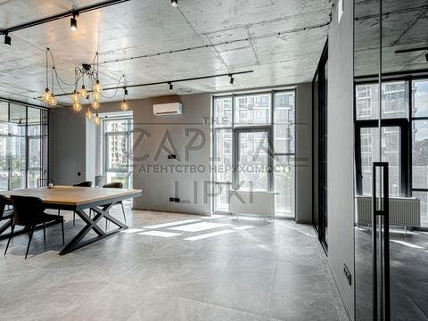 комерційна за адресою Андрія Верхогляда вул. (Михайла Драгомирова), 19-А