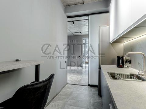 коммерческая по адресу Андрея Верхогляда ул. (Михайла Драгомирова), 19-А