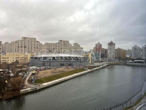 комерційна за адресою Трускавецька вул., 10-Д