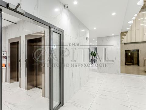 комерційна за адресою Трускавецька вул., 10-Д