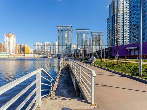 комерційна за адресою Трускавецька вул., 10-Д