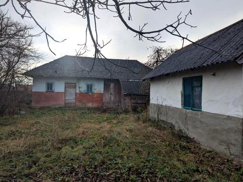 будинок за адресою Лугова