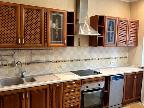 квартира за адресою Євгена Коновальця вул. (Щорса), 32-Б