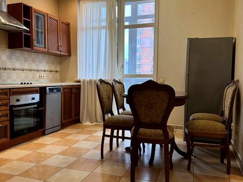 квартира за адресою Євгена Коновальця вул. (Щорса), 32-Б