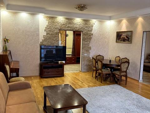 квартира за адресою Євгена Коновальця вул. (Щорса), 32-Б