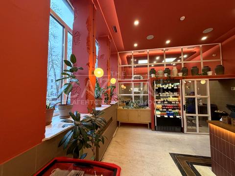 комерційна за адресою Липська вул., 12/5