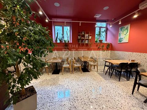 комерційна за адресою Липська вул., 12/5