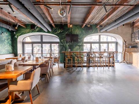 комерційна за адресою Басейна вул., 1/2