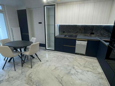 квартира за адресою Злуки просп., 7