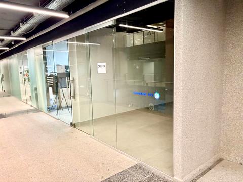 комерційна за адресою Дмитра Яворницького просп. (Карла Маркса), 72-Б