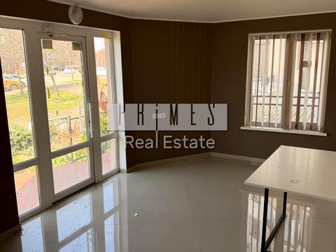 комерційна за адресою Богдана Хмельницького бульв., 6