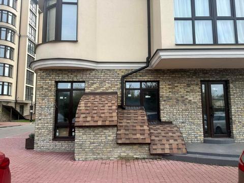 комерційна за адресою Київська вул., 7