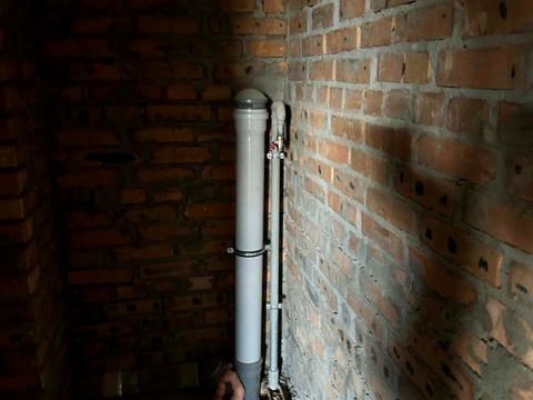 комерційна за адресою Київська вул., 7