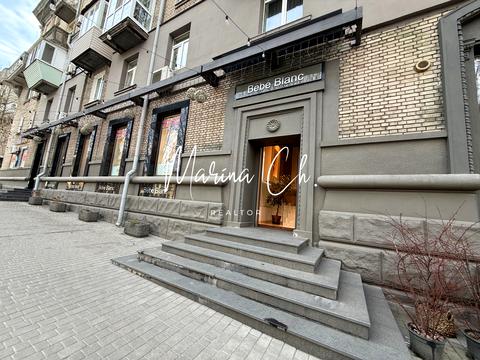 комерційна за адресою Володимира Вернадського вул. (Дзержинського), 8