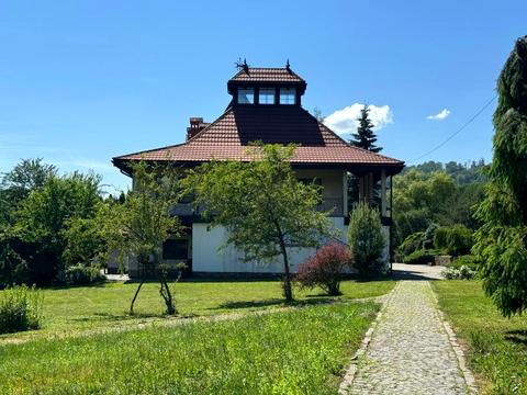 коммерческая по адресу Карпати, 1