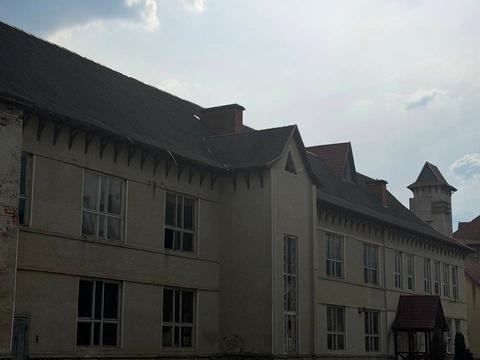 комерційна за адресою 16 - го липня, 11