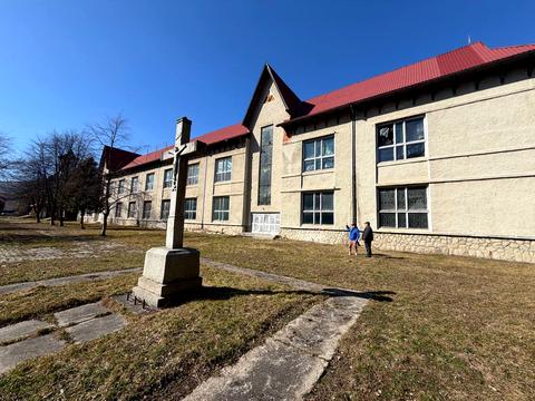 коммерческая по адресу 16 - го липня, 11