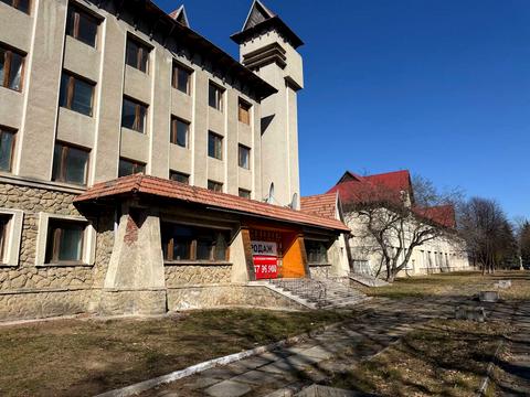 комерційна за адресою 16 - го липня, 11