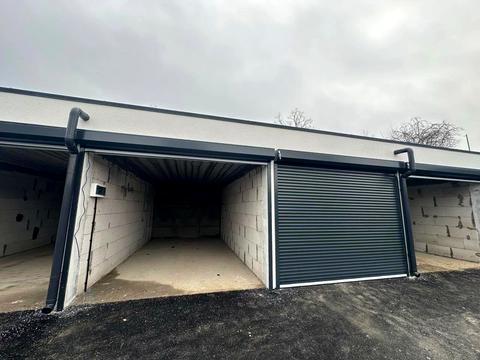 комерційна за адресою Миколи Сингаївського вул. (Ново-Оскольська), 14