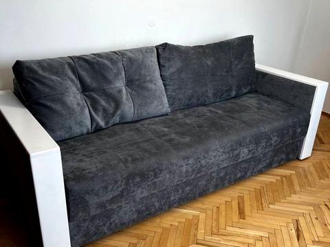 квартира за адресою Гната Хоткевича вул., 44а