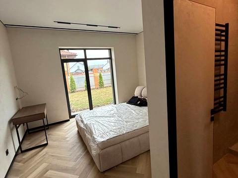 дом по адресу Киев, Центральная ул.