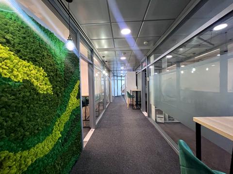 коммерческая по адресу Греческая пл., 1а