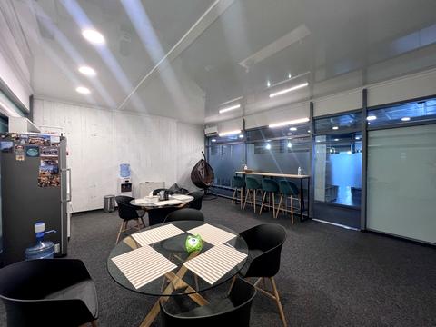 коммерческая по адресу Греческая пл., 1а