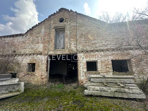 комерційна за адресою Покровська, 31