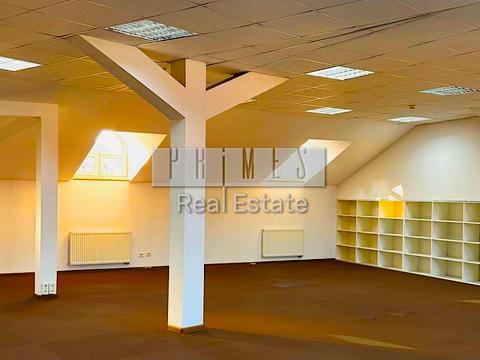 комерційна за адресою Рибальська вул., 3