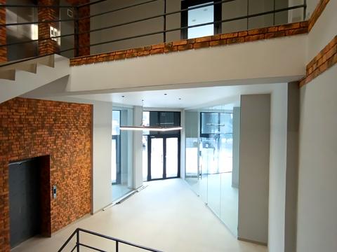 коммерческая по адресу Торговица ул., (Будинок)