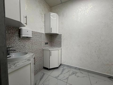 комерційна за адресою Свободи вул., 20/3