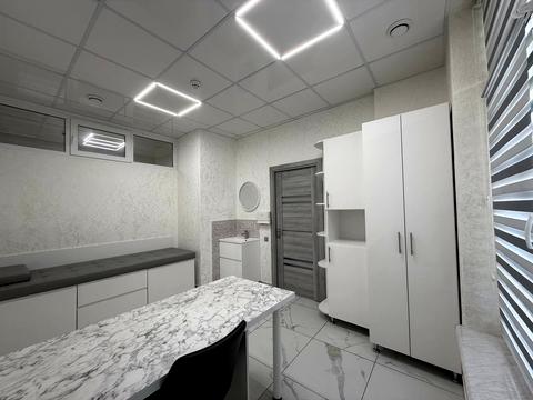 комерційна за адресою Свободи вул., 20/3