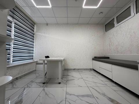 комерційна за адресою Свободи вул., 20/3