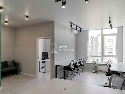 коммерческая по адресу Жилянская ул., 68