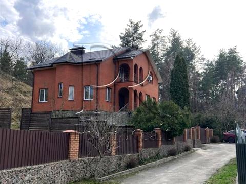 будинок за адресою Суворова вул.