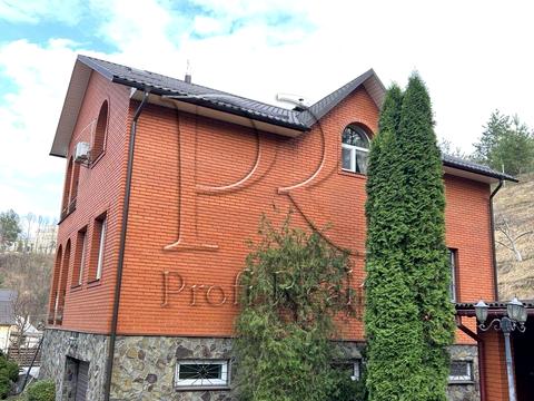 будинок за адресою Суворова вул.