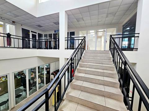 комерційна за адресою Зелена вул., 23т