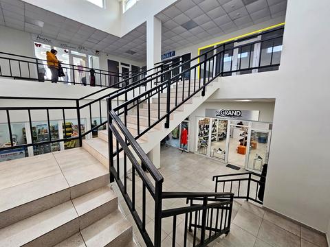 комерційна за адресою Зелена вул., 23т