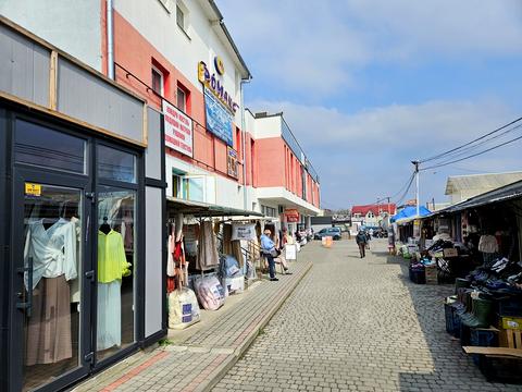 комерційна за адресою Зелена вул., 23т