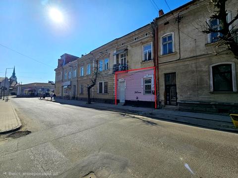 комерційна за адресою Євгена Олесницького вул., 1