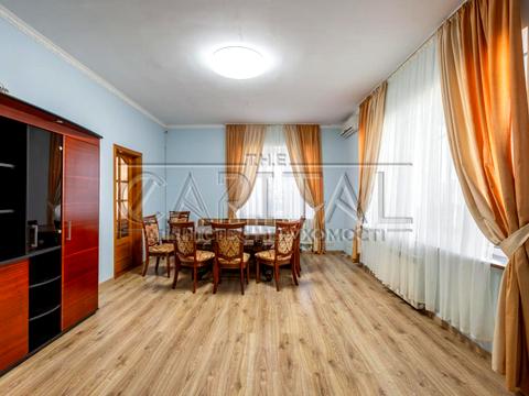 комерційна за адресою Пирятинська вул., 4