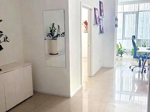 комерційна за адресою Трускавецька вул., 8