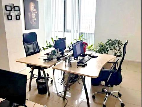 комерційна за адресою Трускавецька вул., 8