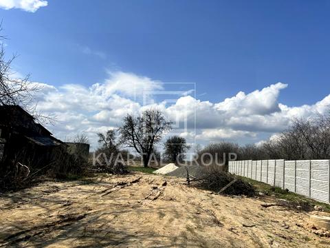 ділянка за адресою Квітнева, 31