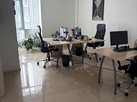 комерційна за адресою Трускавецька вул., 8