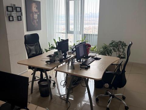 комерційна за адресою Трускавецька вул., 8