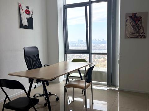 комерційна за адресою Трускавецька вул., 8