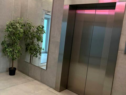 комерційна за адресою Трускавецька вул., 8