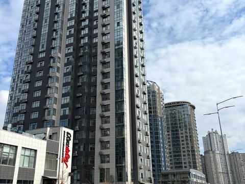 комерційна за адресою Трускавецька вул., 8