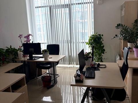 комерційна за адресою Трускавецька вул., 8